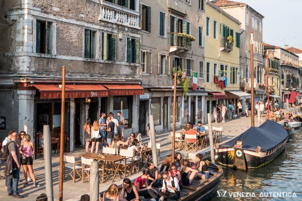 Interactive Map - Venezia Autentica | Discover and Support the Authentic Venice - An interactive map of Venice (Italy) showing the favorite places of the locals. Explore, shop, eat, drink and feel at home in Venice | veneziaautentica.com