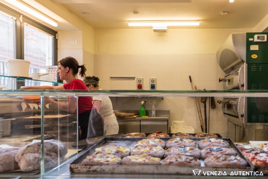 "Arte della Pizza" in Venice, Italy, is a must if you're looking for great quality italian pizza in the district of Cannaregio