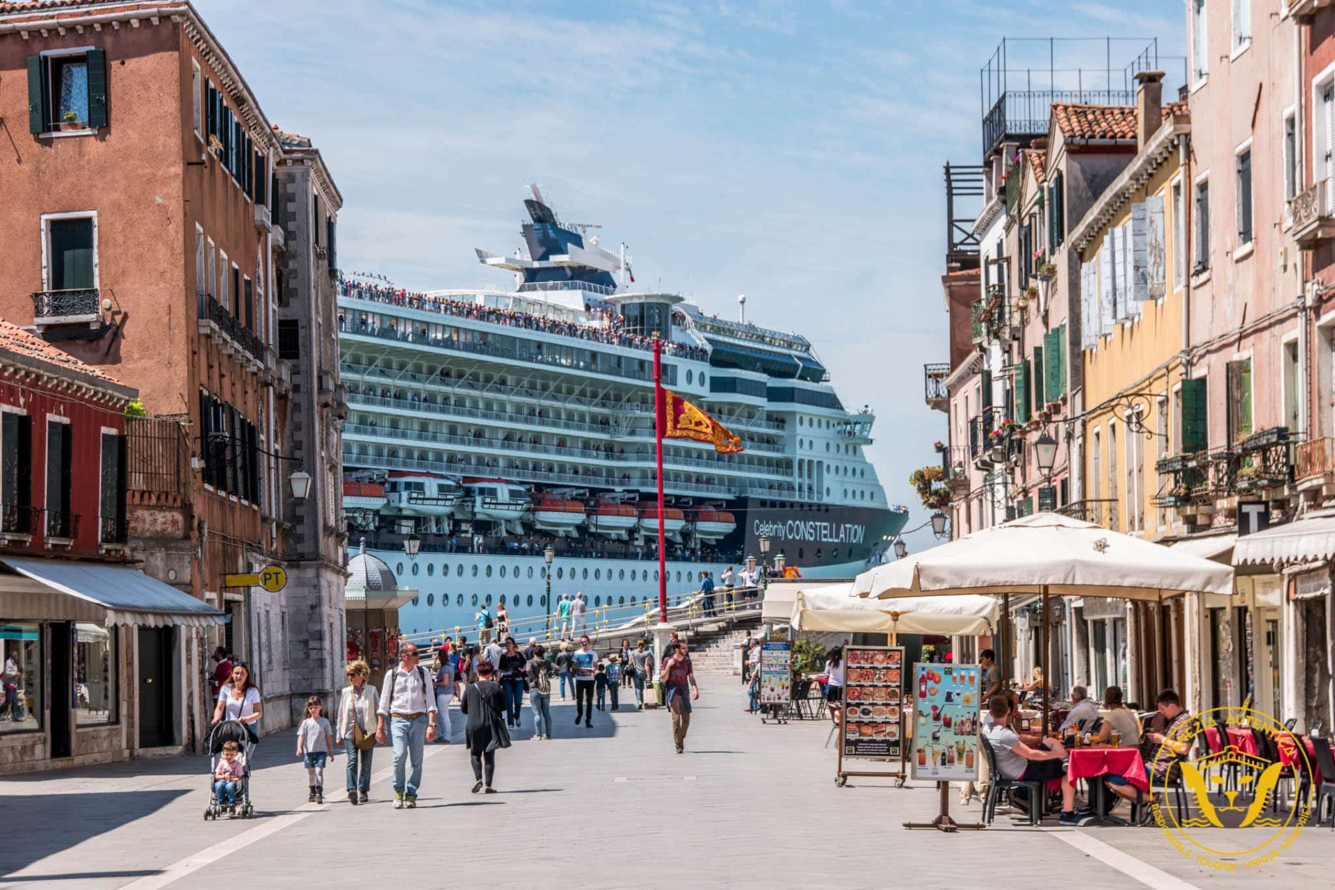 Good or bad? The truth about the cruise ships in Venice, Italy - gondola in venice - Venezia Autentica | Discover and Support the Authentic Venice -