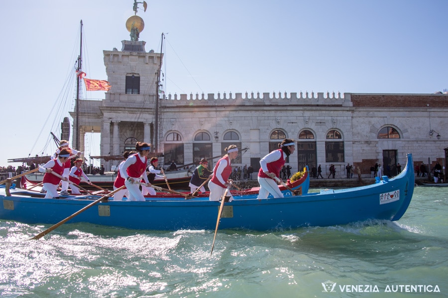 All you need to know about Venetian rowing regattas in Venice - Venezia Autentica | Discover and Support the Authentic Venice - Venice, Culture & Lifestyle: Everything you ever wanted to know about the regattas, the Venetian rowing races in Venice, Italy