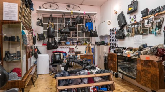 Dream Upcycling by Baldan Nicola - Venezia Autentica | Discover and Support the Authentic Venice - Venice, Local Shop, Bags & Accesories: Created by two young venetians Magoga's bags are eco-responsible while being handy and resistant fashion accesories
