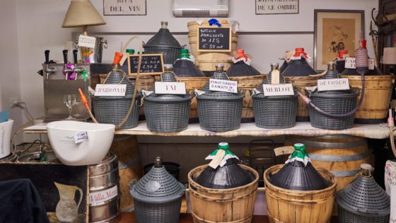 Ai 3 San Marchi, an authentic Venetian wine shop - Venezia Autentica | Discover and Support the Authentic Venice - Venice, Local Shop, Food&Drink: In Castello, VizioVirtù creates artisanal chocolate combinations with the expert use of spices and the best cocoa powder