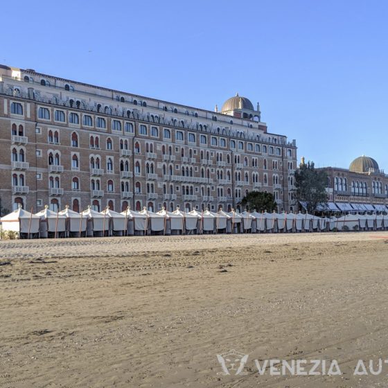 Lido, Pellestrina, and Chioggia: 3 pearls you can not miss - Venetian island - Venezia Autentica | Discover and Support the Authentic Venice - The Venetian islands Lido, Pellestrina and Chioggia are must-visit cities that will challenge what you think you knew about Venice, Italy